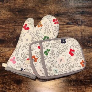 Colorful Floral Kate Spade ♠️ Oven Mitt Set